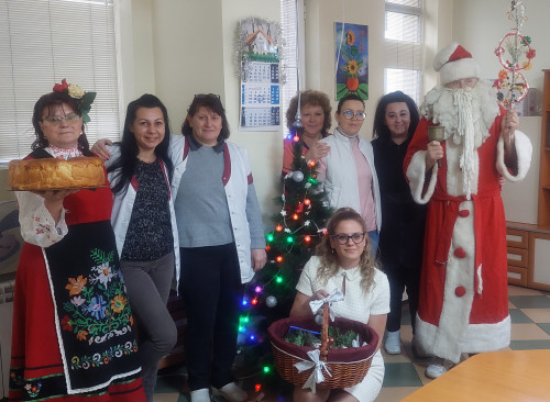 Дядо Коледа и Снежанка в ДКЦ I-Пазарджик